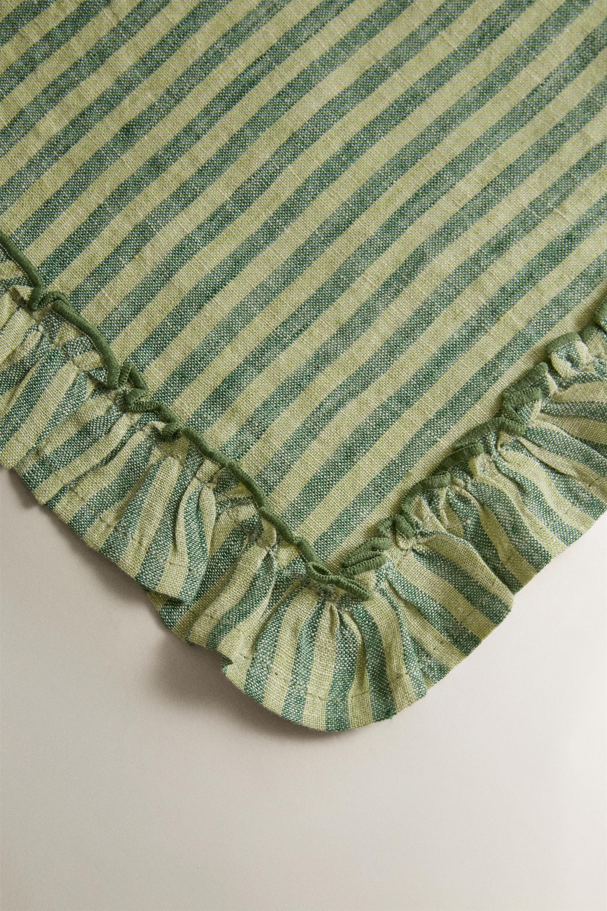 LINEN PLACEMAT WITH RUFFLES